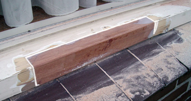 H3 - Herstel van aangetast hout met een laminaatsysteem (> 300 cc voor de glaslijn)